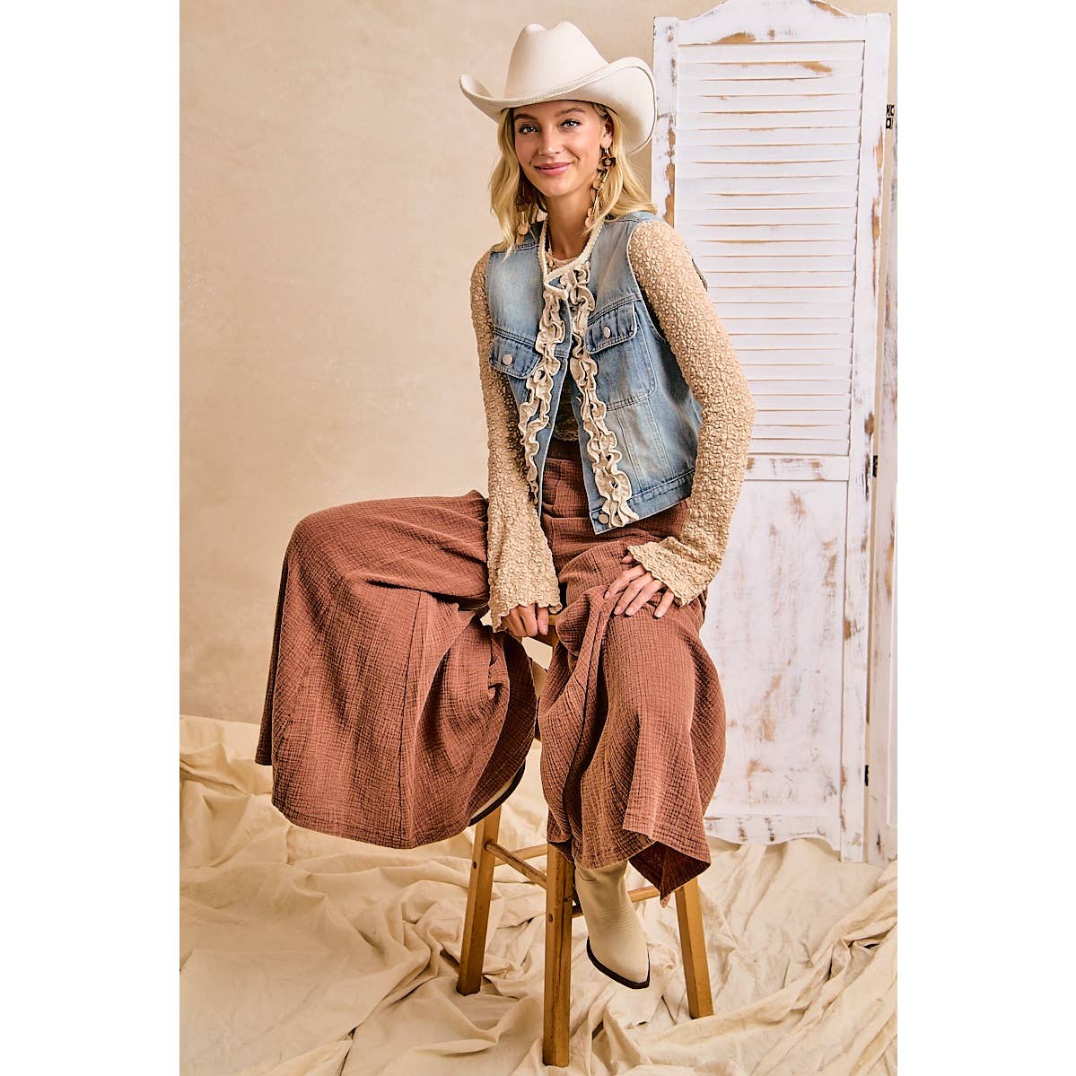 WOMEN WASHED DENIM RUFFLE LAYERING VEST