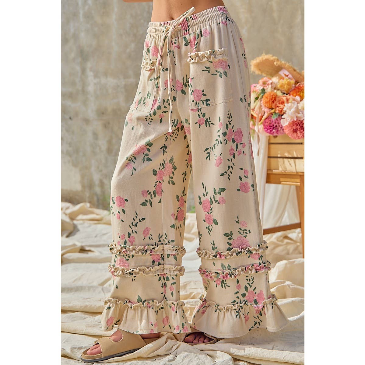 WASHED FLOWER PRINTED TWILL RUFFLED DETAIL WIDE PANTS