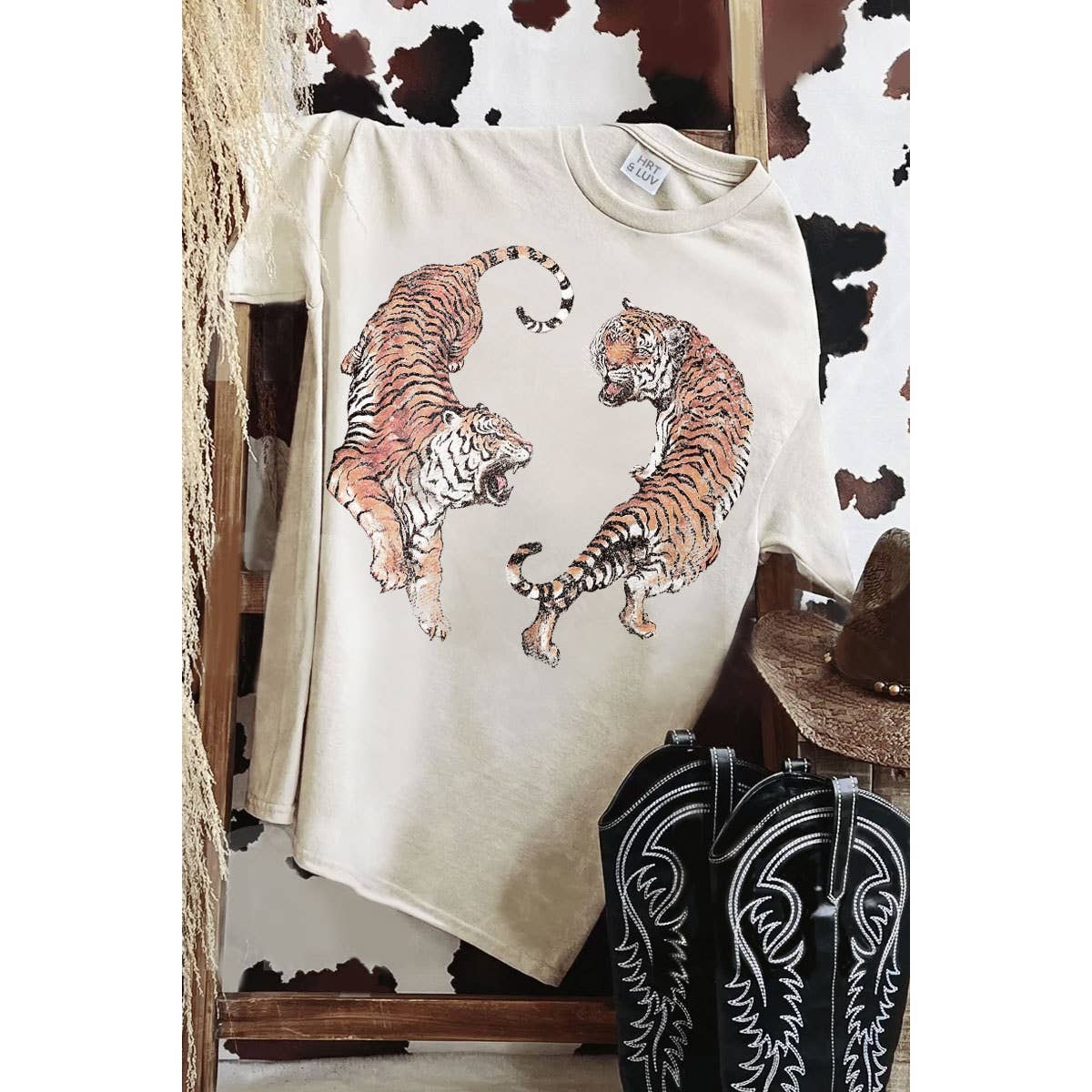 TIGERS PRINT MINERAL GRAPHIC TEE