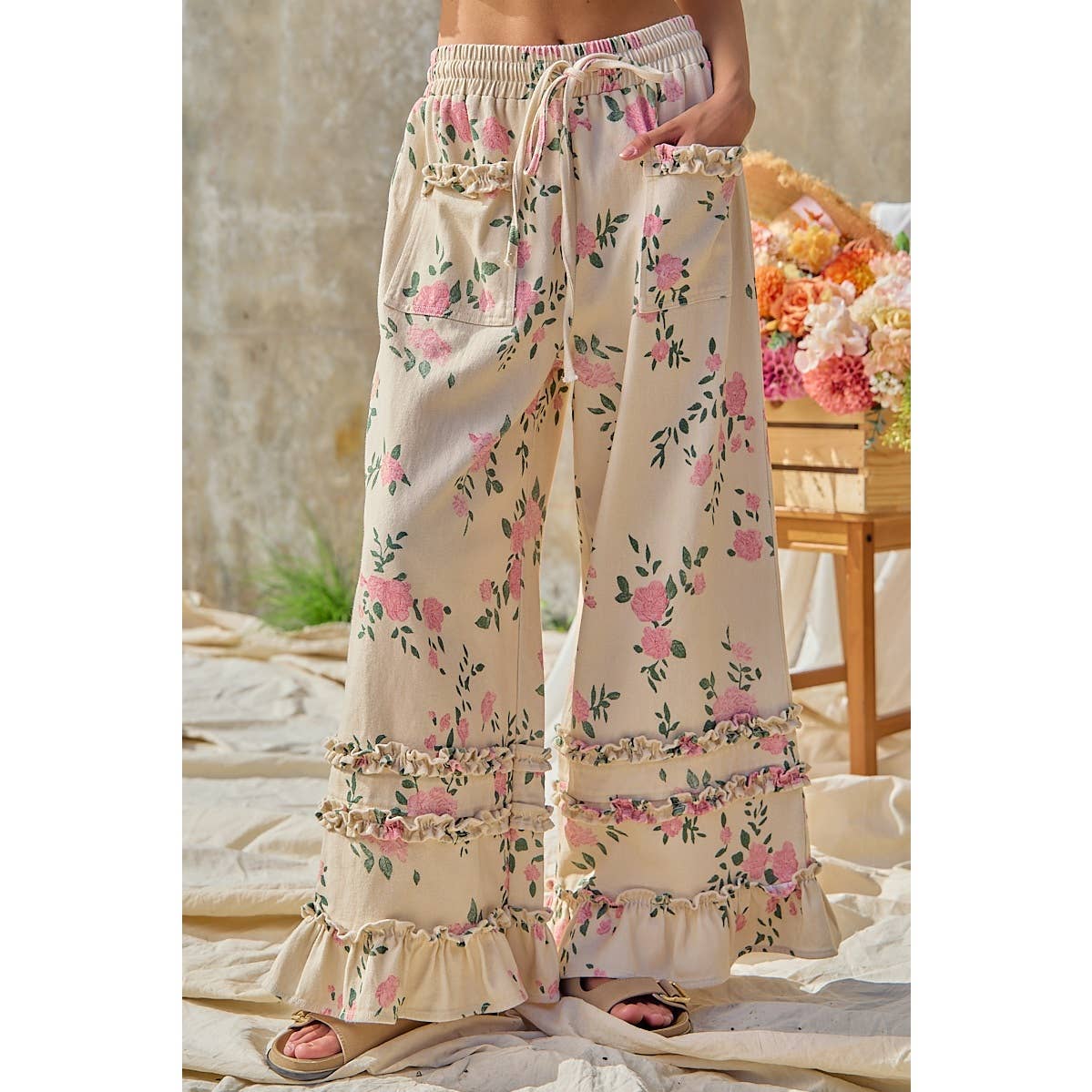 WASHED FLOWER PRINTED TWILL RUFFLED DETAIL WIDE PANTS