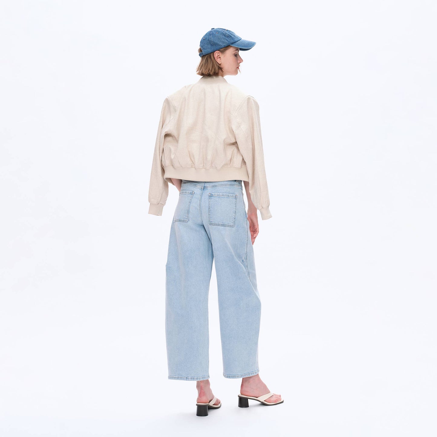 MID RISE TAILORED BARREL JEANS WITH FINISHED HEM