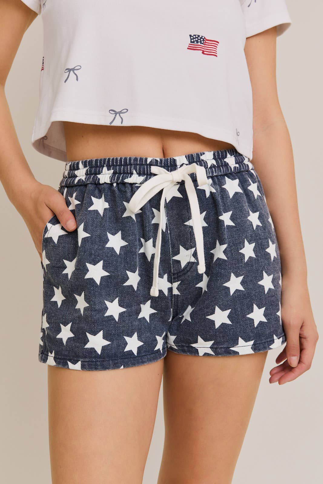 MID RISE STAR SHORTS