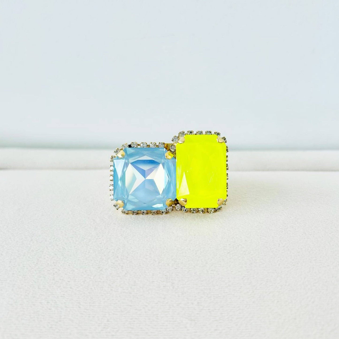 Aura Ring in Ultra Baby Blue Moon
