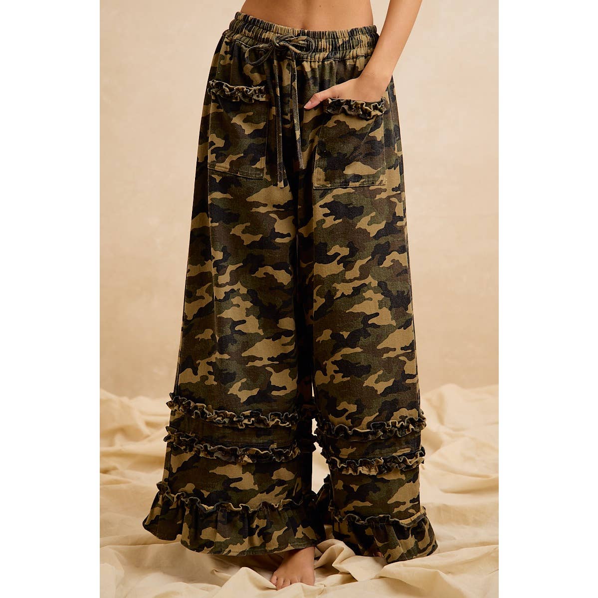 CAMOUFLAGE PRINTED TWILL RUFFLED DETAIL WIDE PANTS