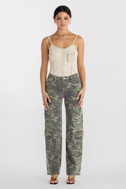 MID RISE CAMO CARGO JEANS PANTS