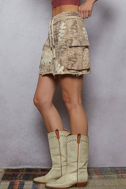 Camo cargo pockets crochet mini skirt