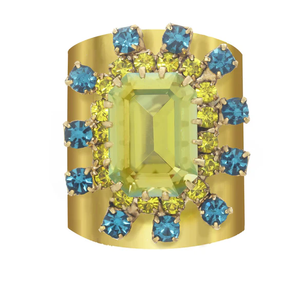 SISI RING IN PERIDOT BRANDY