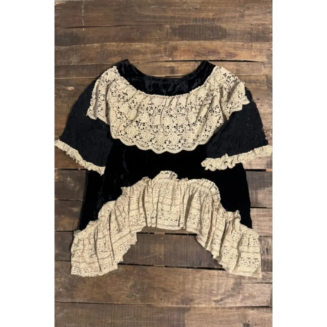 Echo in Lace Top