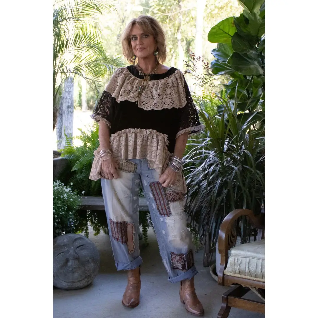 Echo in Lace Top